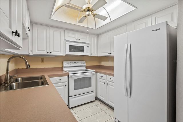 1609 WHITEBRIDGE DRIVE A, Palm Harbor, FL 34684