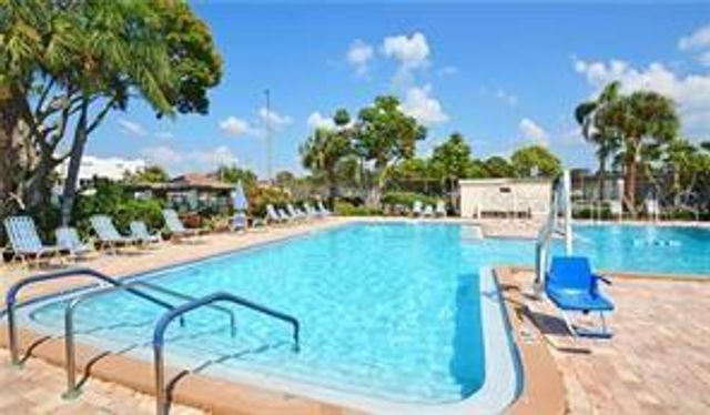 5920 80TH STREET N 308, St Petersburg, FL 33709