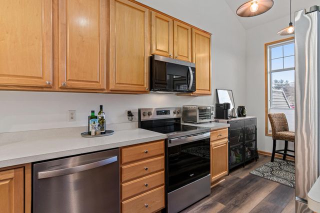 611 Spruce Drive, Hudson, WI 54016