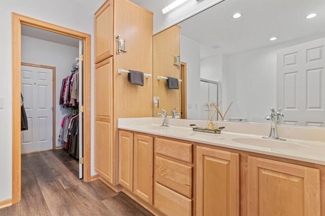 611 Spruce Drive, Hudson, WI 54016