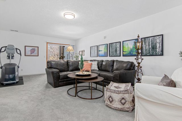 611 Spruce Drive, Hudson, WI 54016