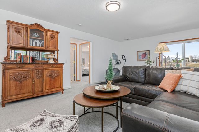 611 Spruce Drive, Hudson, WI 54016