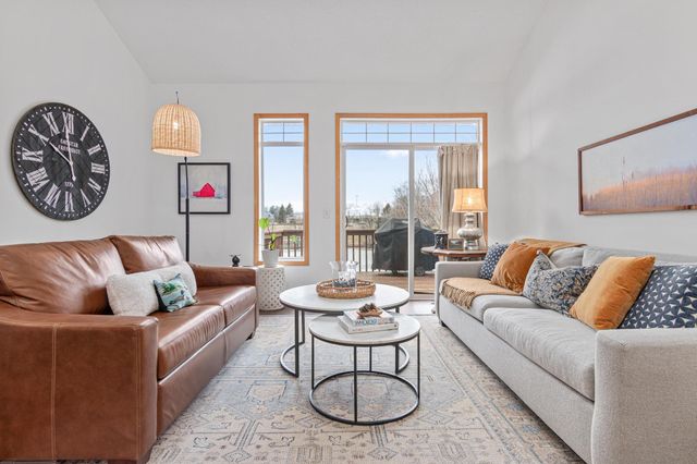 611 Spruce Drive, Hudson, WI 54016