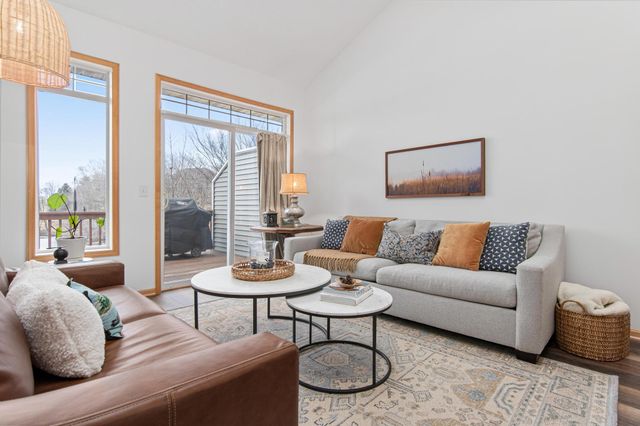 611 Spruce Drive, Hudson, WI 54016