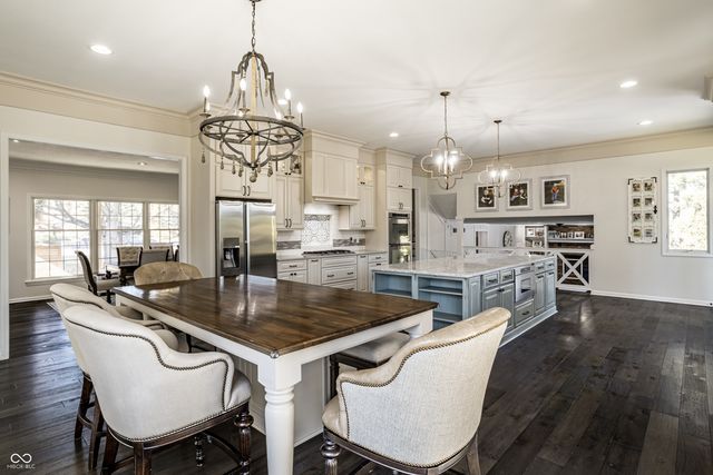 1522 Woodlake Court, Carmel, IN 46032