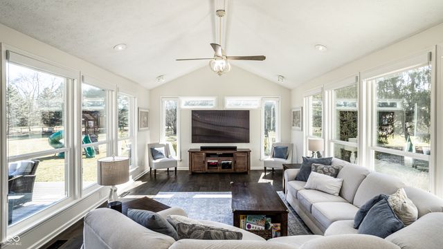 1522 Woodlake Court, Carmel, IN 46032