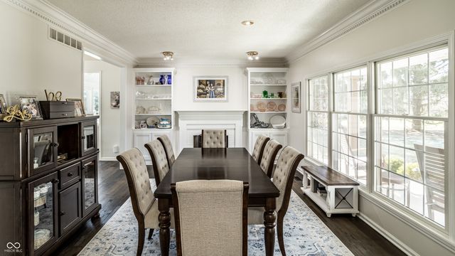 1522 Woodlake Court, Carmel, IN 46032