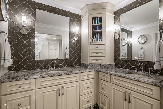 1522 Woodlake Court, Carmel, IN 46032