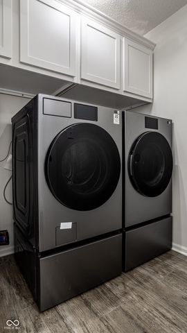 1522 Woodlake Court, Carmel, IN 46032