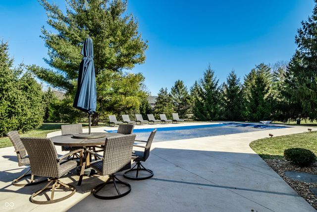 1522 Woodlake Court, Carmel, IN 46032