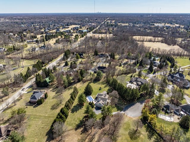 1522 Woodlake Court, Carmel, IN 46032