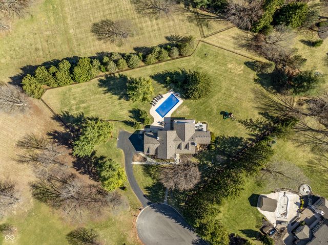 1522 Woodlake Court, Carmel, IN 46032