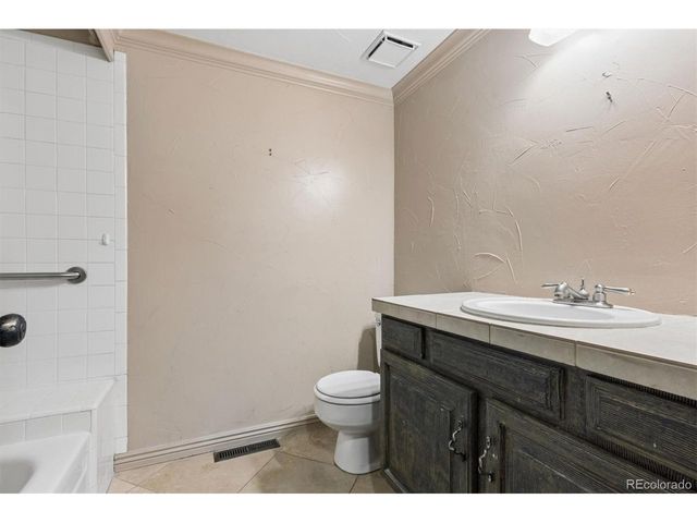 8228 E Phillips Pl, Centennial, CO 80112