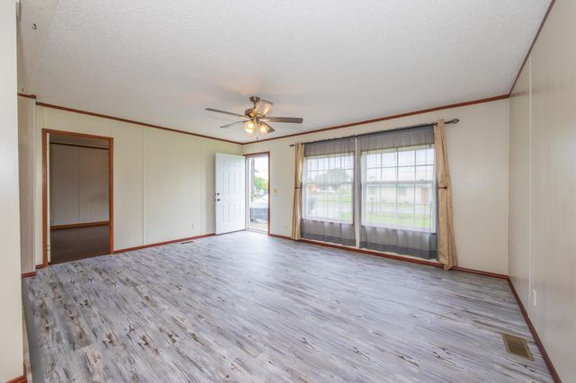 213 Myrtle Dr, Lockport, LA 70374