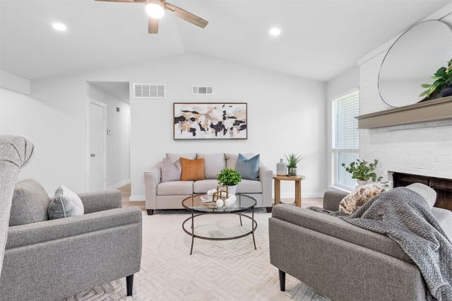 212 Mapleridge Drive, Rockwall, TX 75032