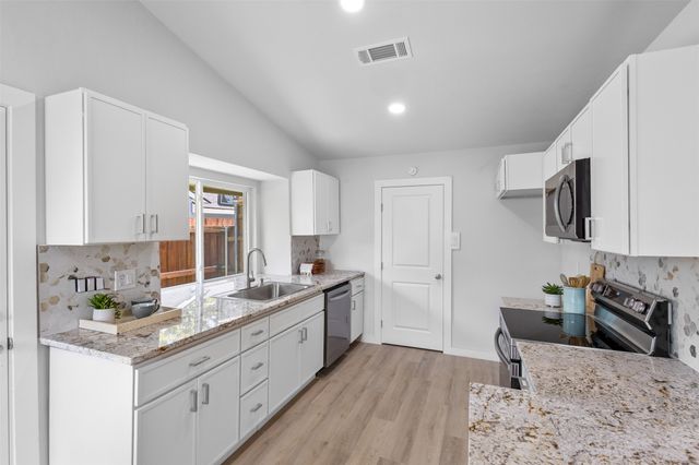212 Mapleridge Drive, Rockwall, TX 75032