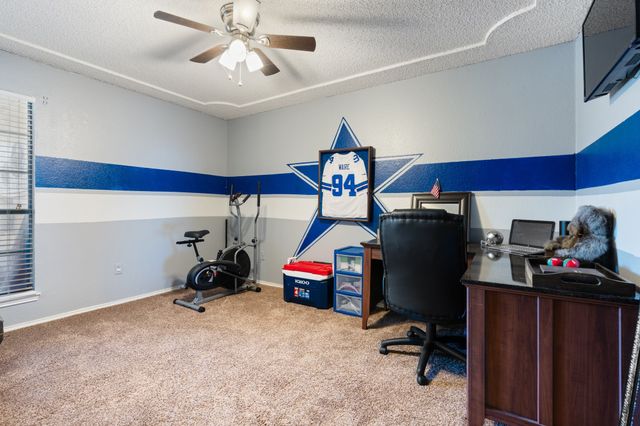 944 Springhill Drive, Burleson, TX 76028