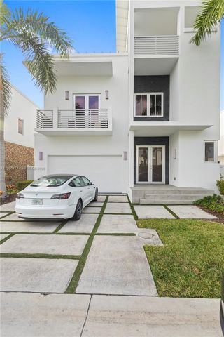 3420 NW 84th Ave, Doral, FL 33122