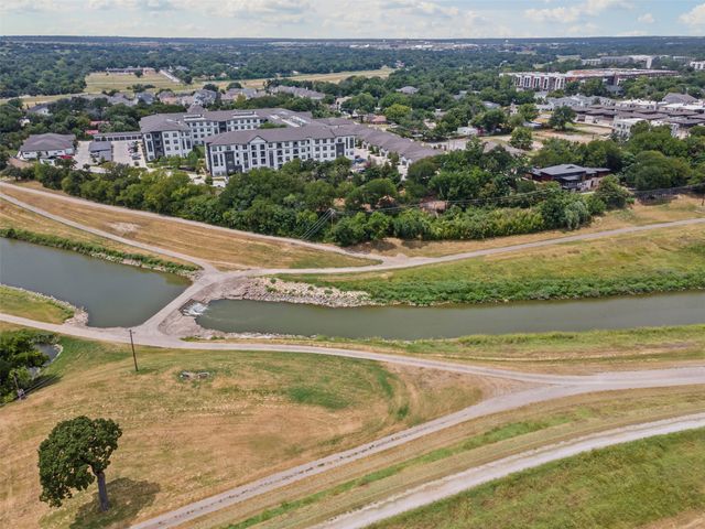 501 Nursery Lane, Fort Worth, TX 76114
