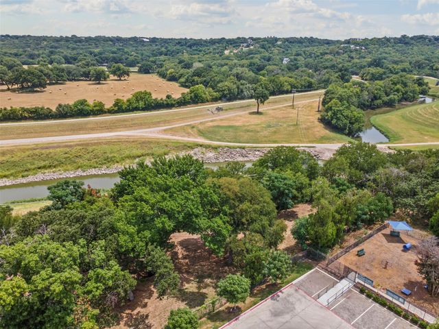 501 Nursery Lane, Fort Worth, TX 76114