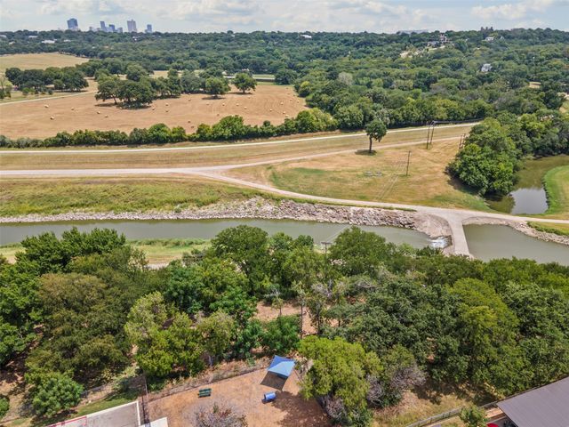501 Nursery Lane, Fort Worth, TX 76114