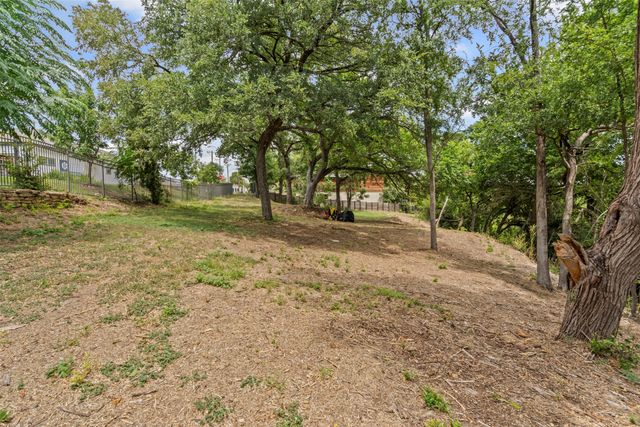 501 Nursery Lane, Fort Worth, TX 76114