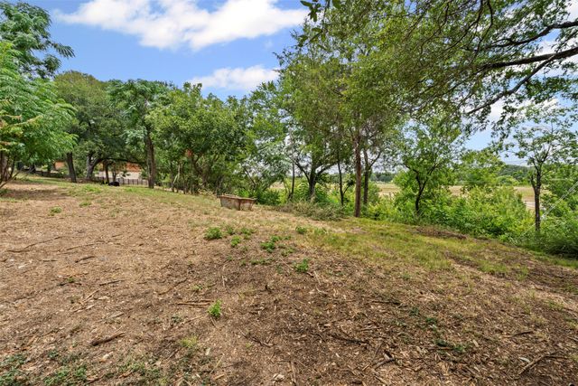 501 Nursery Lane, Fort Worth, TX 76114