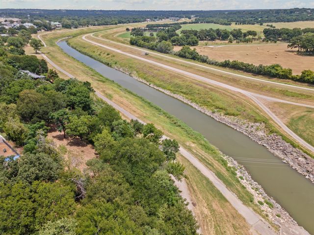 501 Nursery Lane, Fort Worth, TX 76114