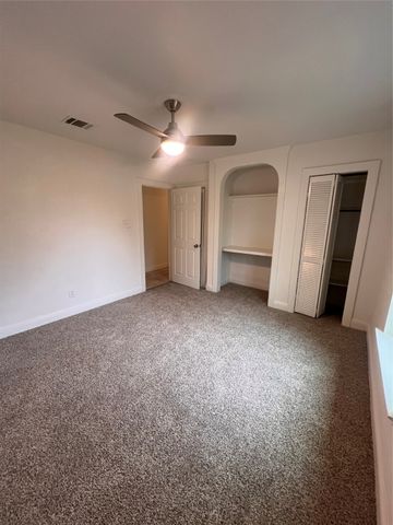 568 W Hammond Street, Lancaster, TX 75146