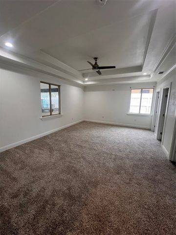 568 W Hammond Street, Lancaster, TX 75146