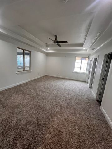 568 W Hammond Street, Lancaster, TX 75146