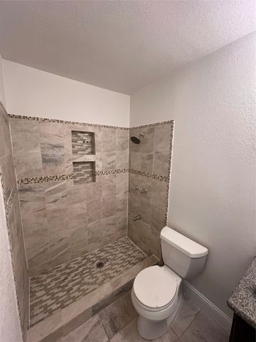 568 W Hammond Street, Lancaster, TX 75146