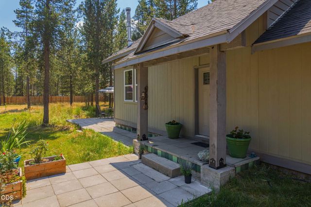 17465 Snow Goose Road, Bend, OR 97707