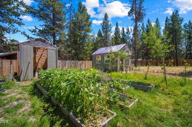 17465 Snow Goose Road, Bend, OR 97707