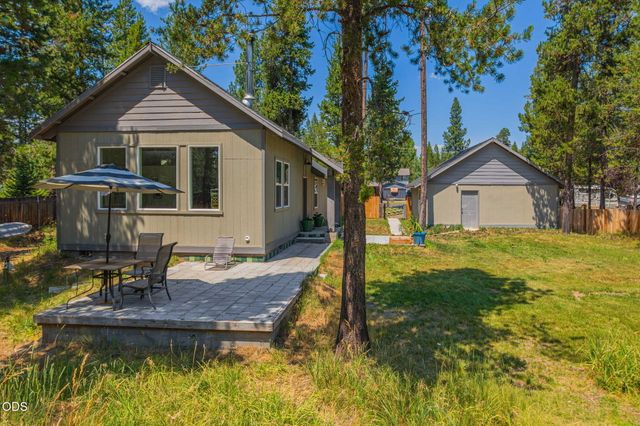 17465 Snow Goose Road, Bend, OR 97707