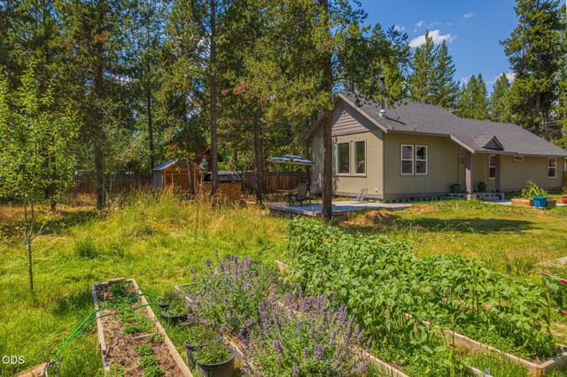 17465 Snow Goose Road, Bend, OR 97707