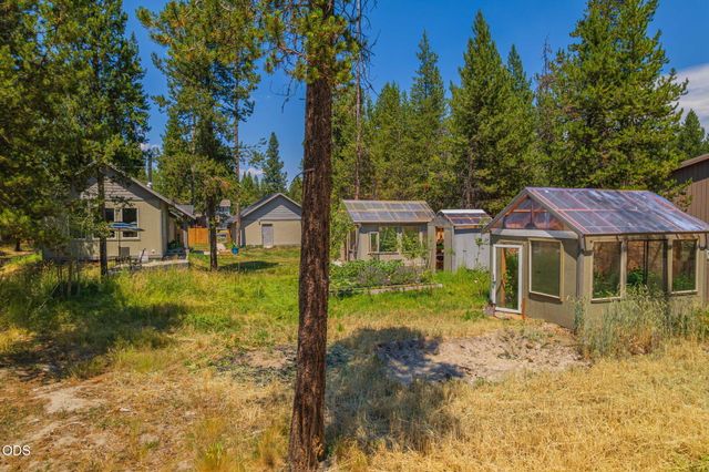 17465 Snow Goose Road, Bend, OR 97707