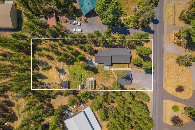 17465 Snow Goose Road, Bend, OR 97707