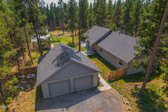17465 Snow Goose Road, Bend, OR 97707