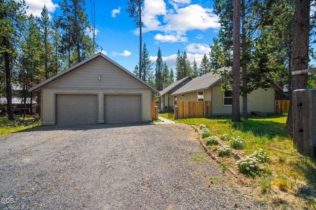 17465 Snow Goose Road, Bend, OR 97707