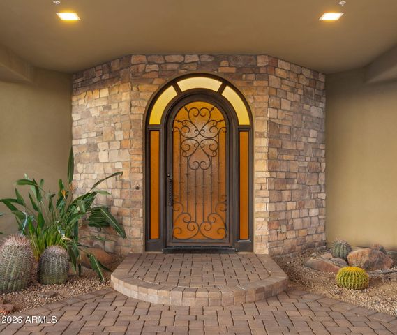 6562 E CAVE CREEK Road, Cave Creek, AZ 85331