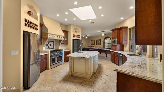 6562 E CAVE CREEK Road, Cave Creek, AZ 85331