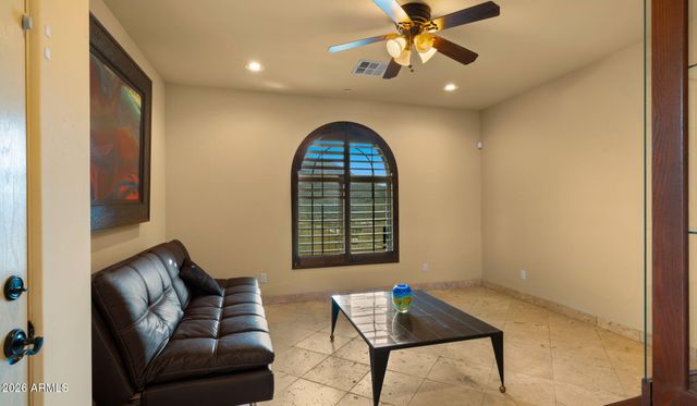 6562 E CAVE CREEK Road, Cave Creek, AZ 85331