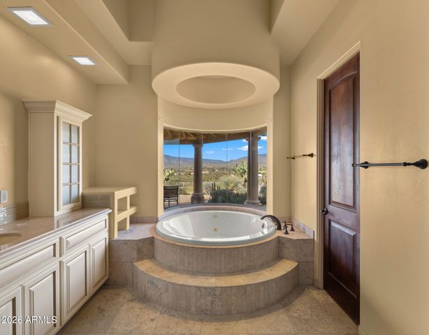 6562 E CAVE CREEK Road, Cave Creek, AZ 85331