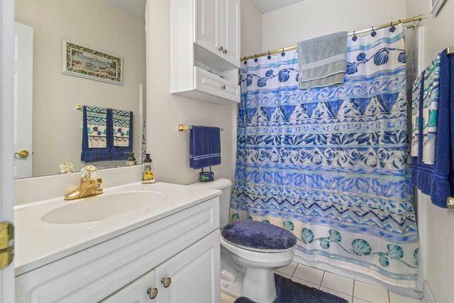 4167 Hibiscus Dr Apt 203, Little River, SC 29566