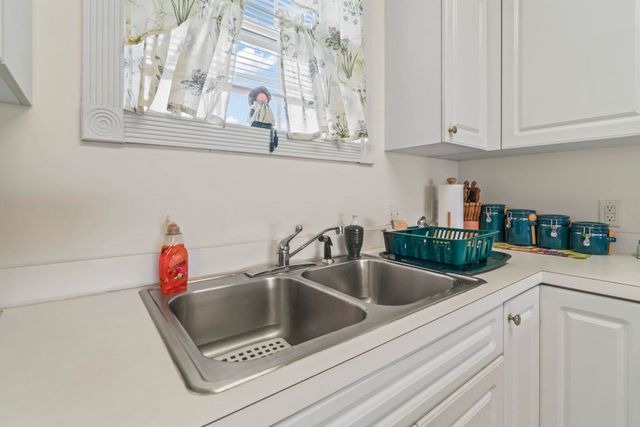 4167 Hibiscus Dr Apt 203, Little River, SC 29566