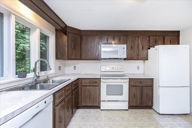 37 Kathleen Drive, Andover, MA 01810