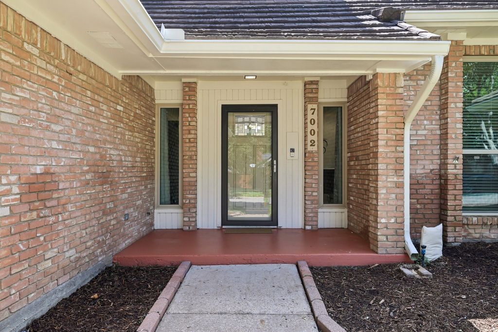 7002 Lake Louise Drive, Arlington, TX 76016 — photo 3
