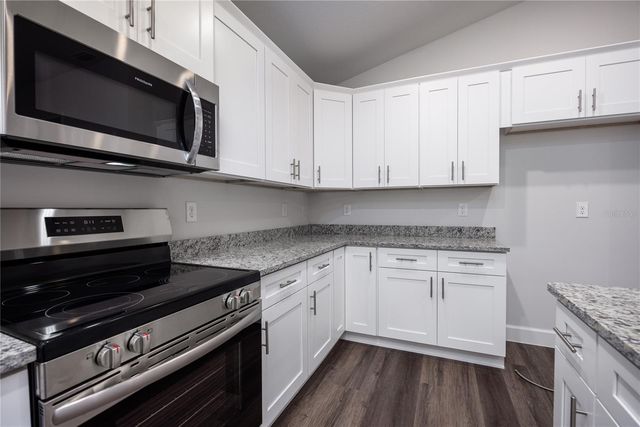 2584 SW 250TH TERRACE, Newberry, FL 32669