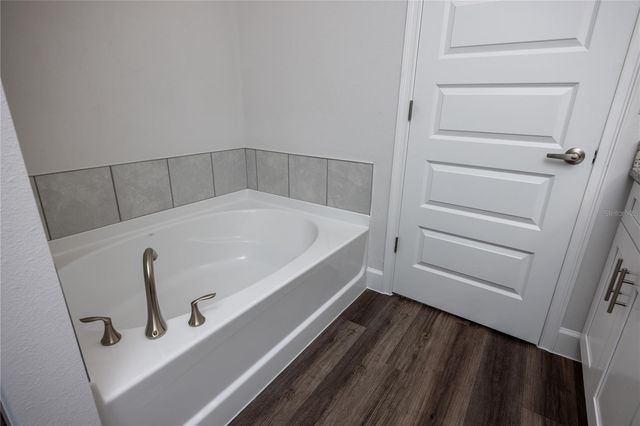 2584 SW 250TH TERRACE, Newberry, FL 32669